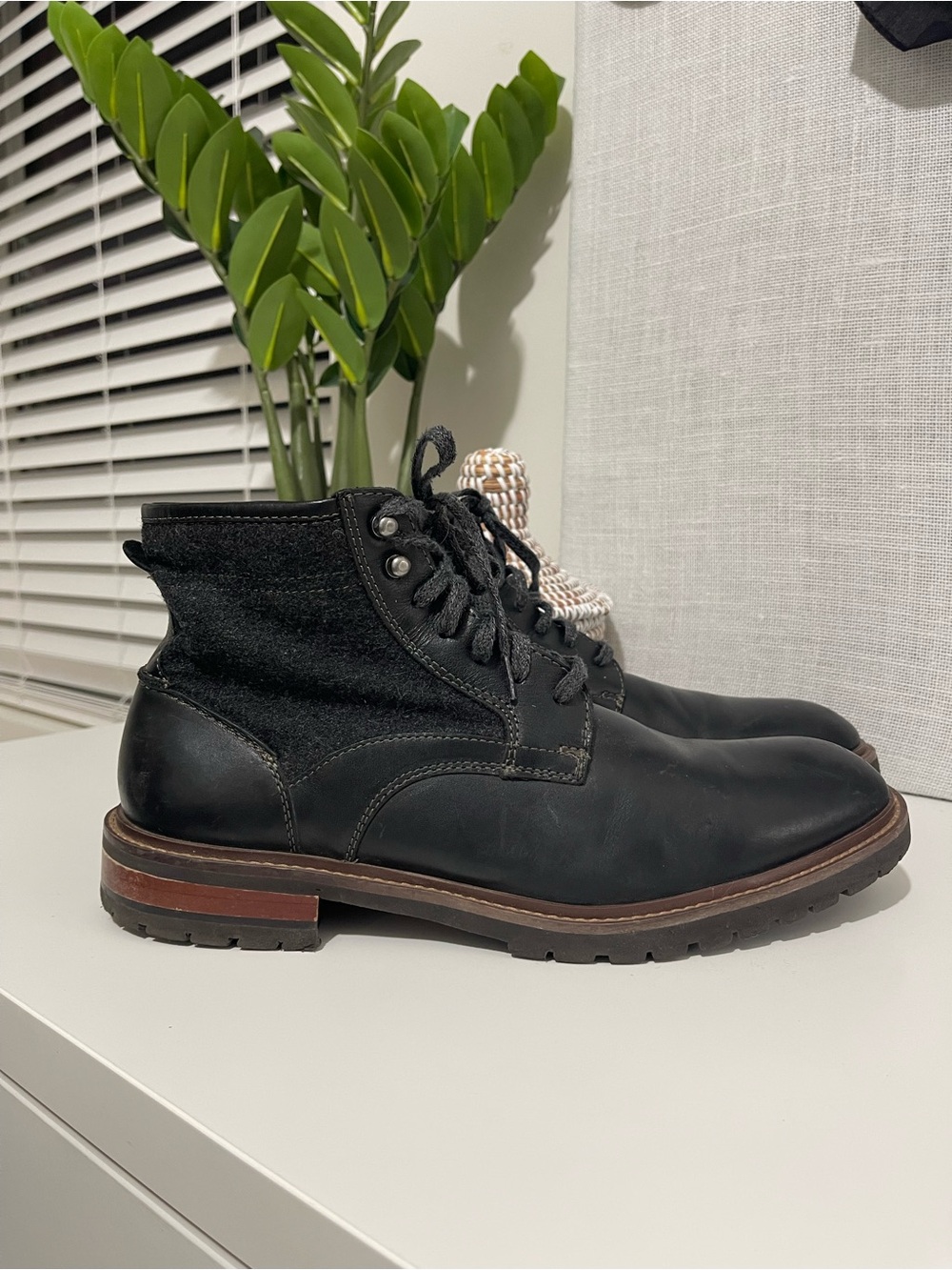Johnston & Murphy Chadwick Plaid Toe Black Leather and Fabric Lace-Up Boots $179